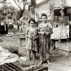 Люди, живущие в ужасающей бедности. Эльм Гроув, Оклахома, США, август 1936 г.